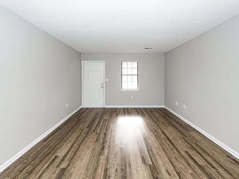 7620 Valleyview Cir — Photo 43