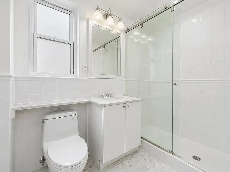 1085 Park Ave #8A — Photo 8