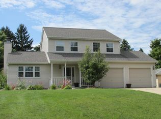 2417 E Sandy Acre Rd, West Bend, WI 53090