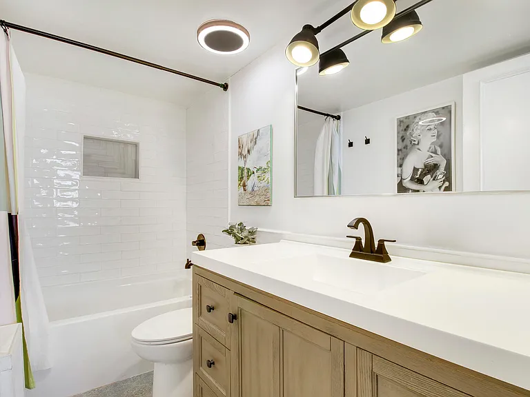 5600 N Flagler Dr #107 — Photo 8