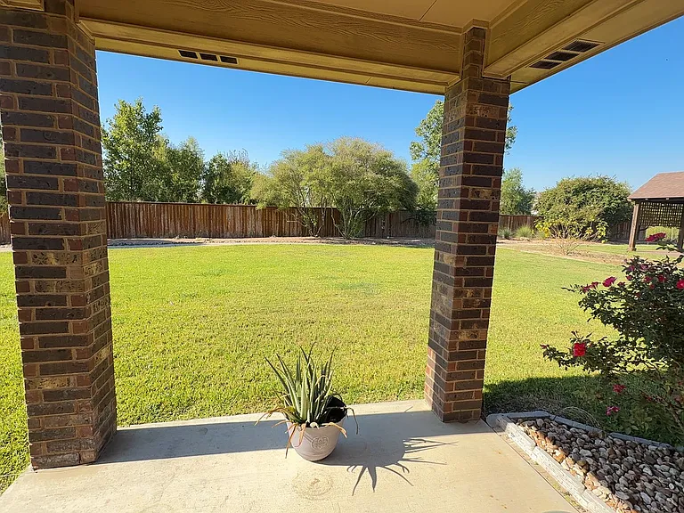 902 Safari Dr #A — Photo 2