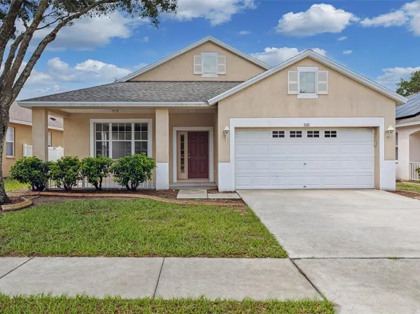 3121 Summer Cruise Dr, Valrico, FL 33594