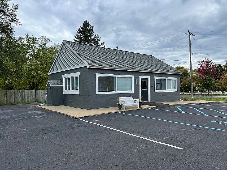 1st image of 56461 Grand River Ave