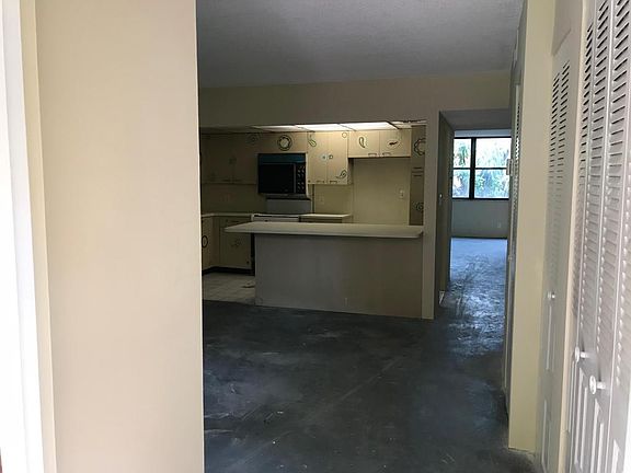 5th image of 3440 NE 192nd St #5A-A