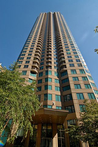 1st image of 400 N La Salle Dr APT 3705