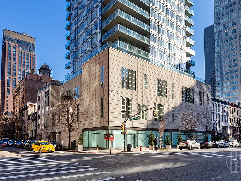 310 E 53rd St #24C — Photo 14
