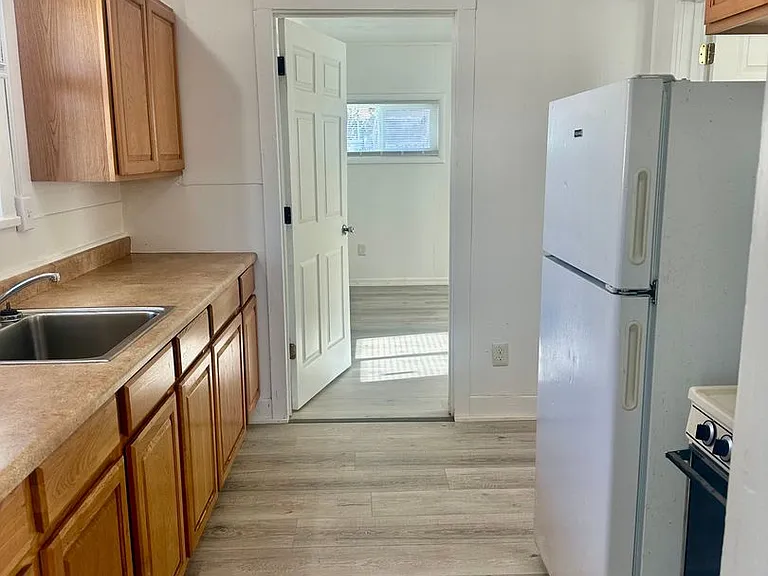 123 Mortimer St — Photo 6