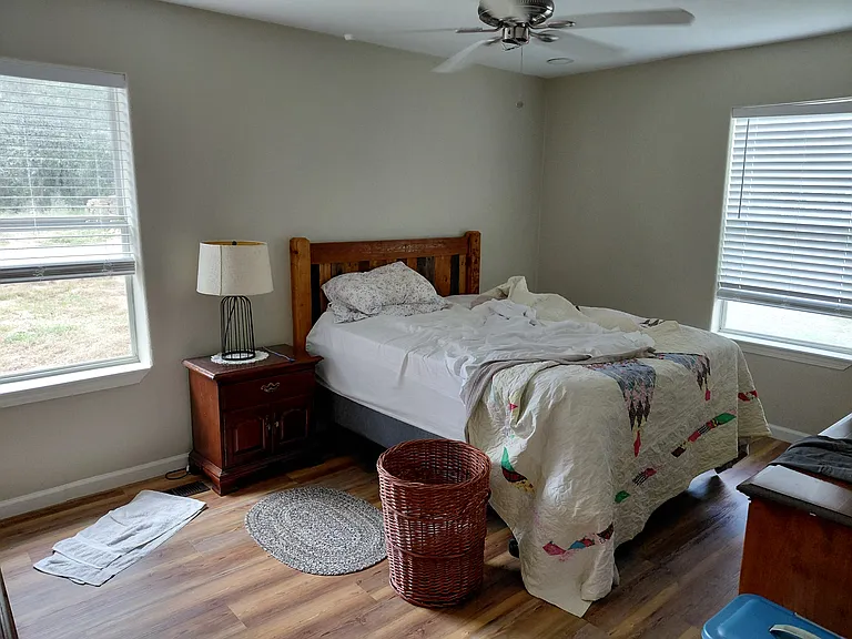 201 W Justice Rd — Photo 10