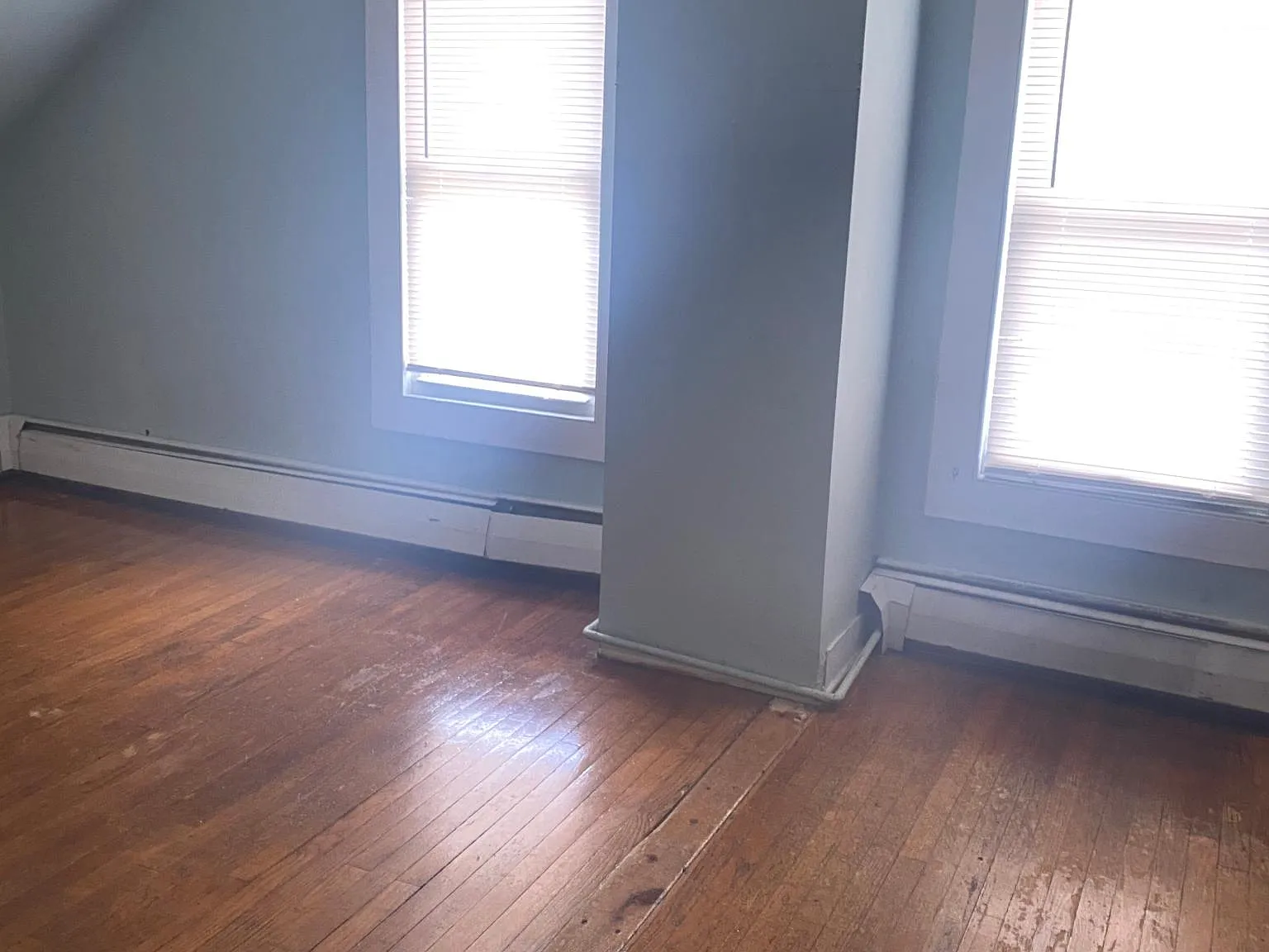 566 Howe Ave — Photo 4