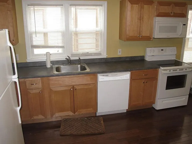 45 Vick Park #A — Photo 4