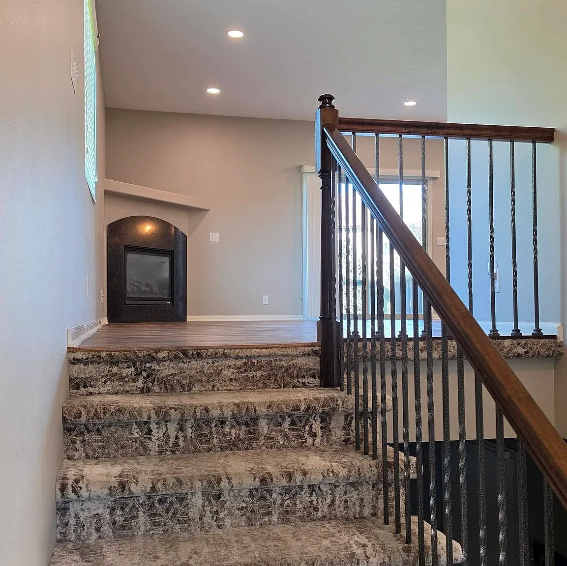 3 bed, 1163 sqft, $2,300 — Photo 2