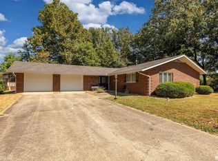 30 Red Bud Rd, Harrisburg, IL 62946