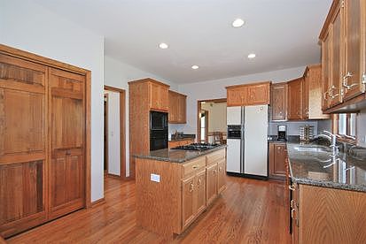 4th image of 40W654 Willowbrook Dr