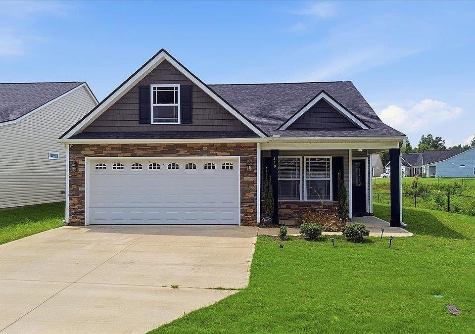 1st image of 419 Bud Farmer Pl