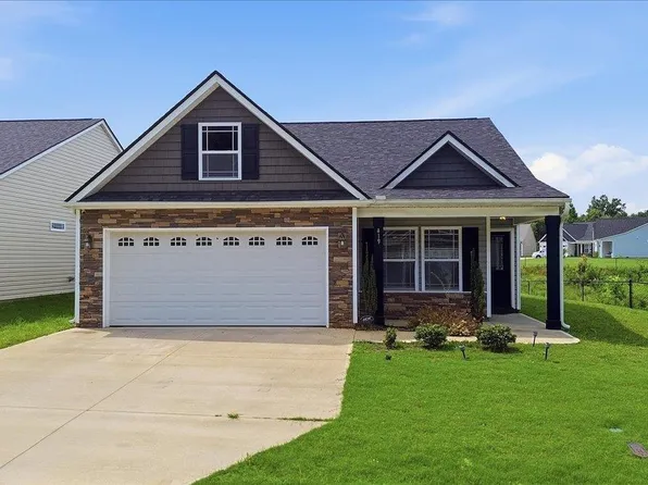 419 Bud Farmer Pl, Inman, SC 29349