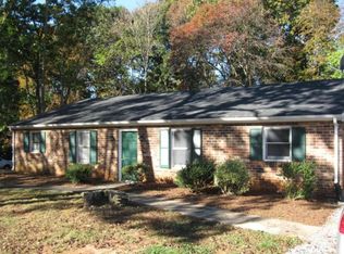 15 Valleywood Dr APT A, Forest, VA 24551