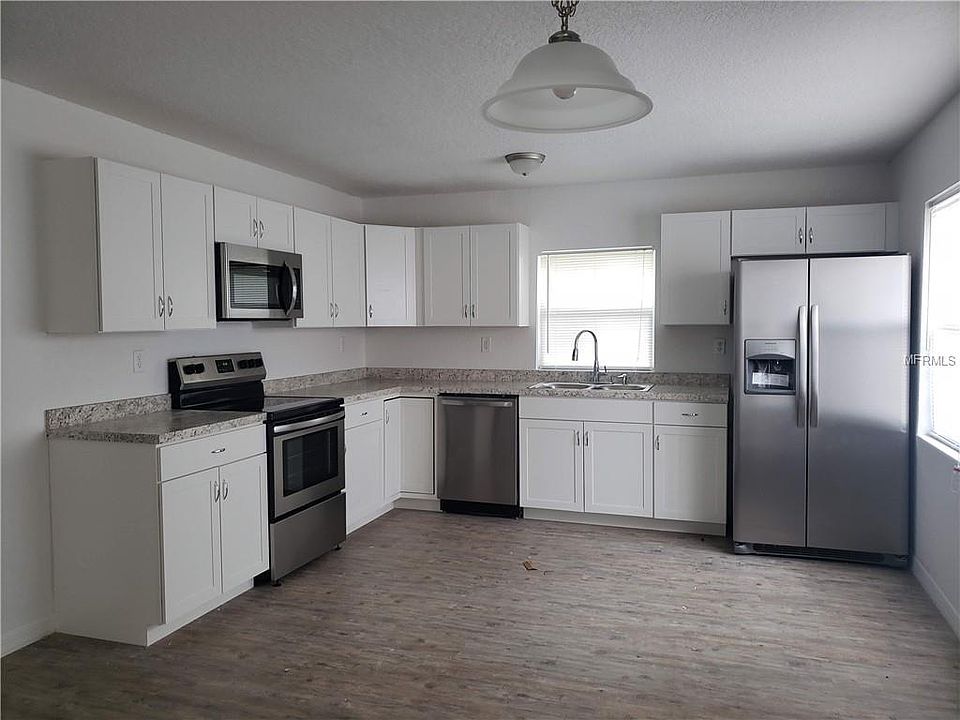 2nd image of 1134 W 6th St