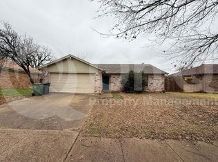6227 Kelly Elliott Rd, Arlington, TX 76001