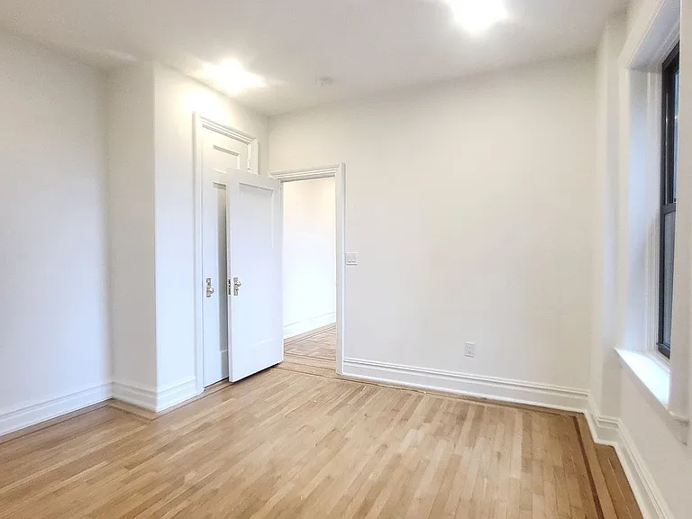 1212 Ocean Ave #5E — Photo 8