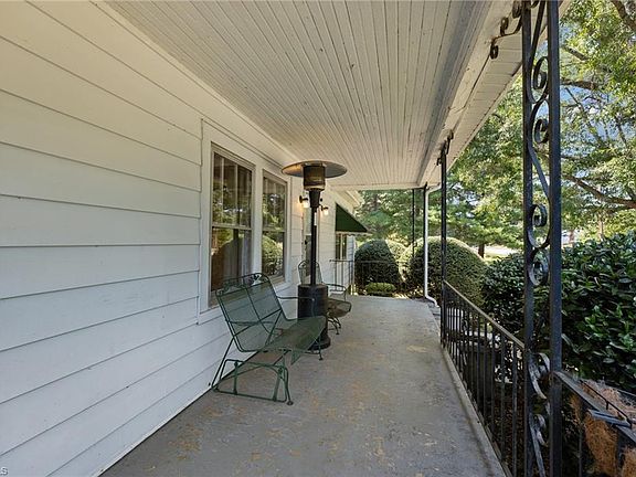 3rd image of 2308 E Stadium Dr