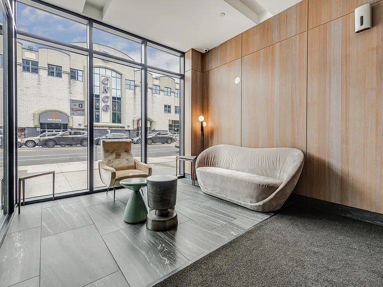 11-12 44th Dr #4D — Photo 14