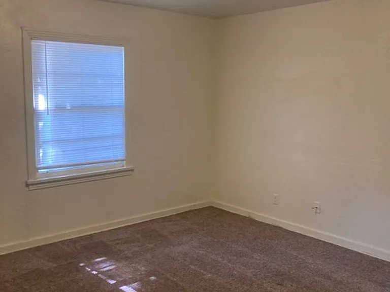330 Belvedere Dr — Photo 12