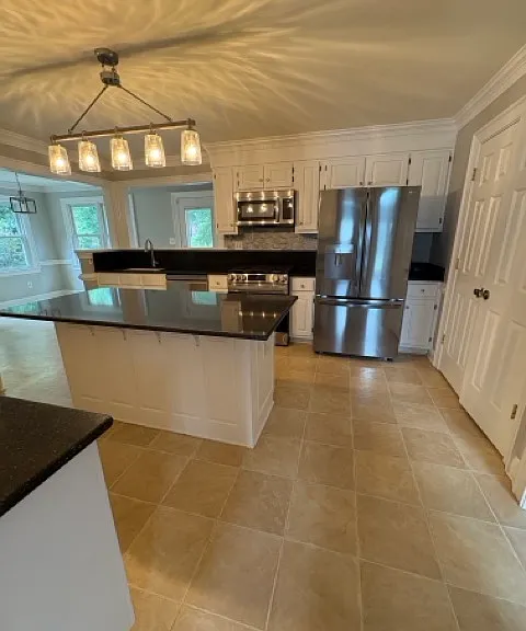 504 Aguila Dr — Photo 4