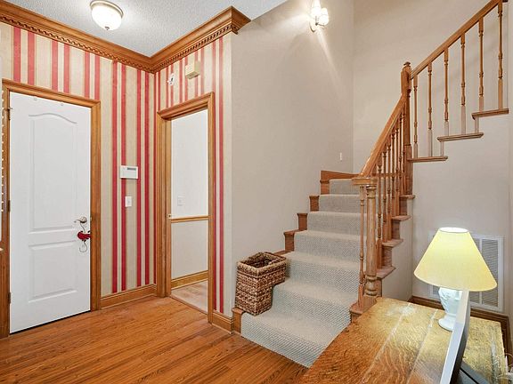 5th image of 5168 Beck Ave