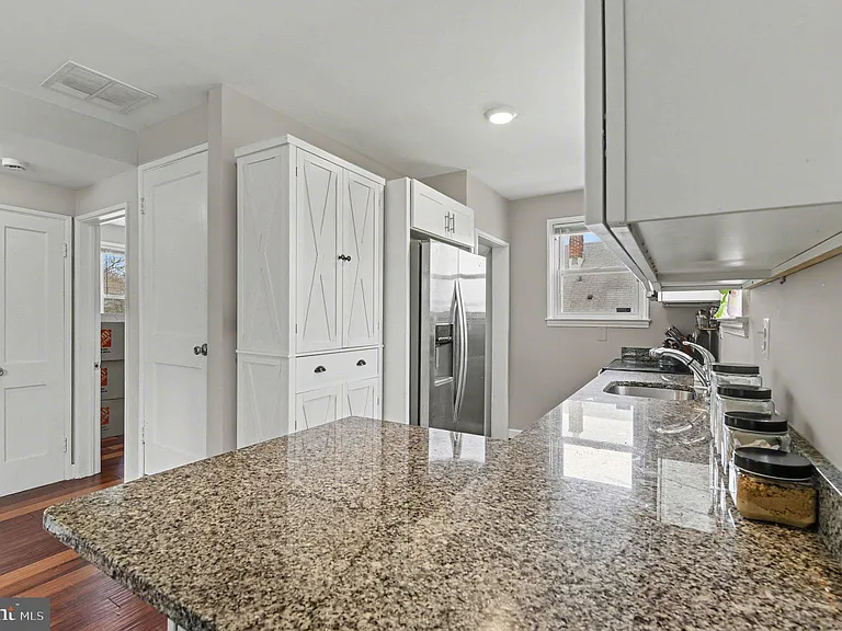 2507 Glencoe Rd — Photo 9