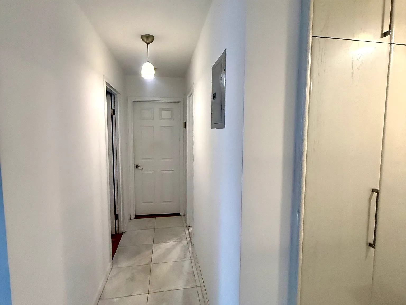 2 bed, $3,200 — Photo 3