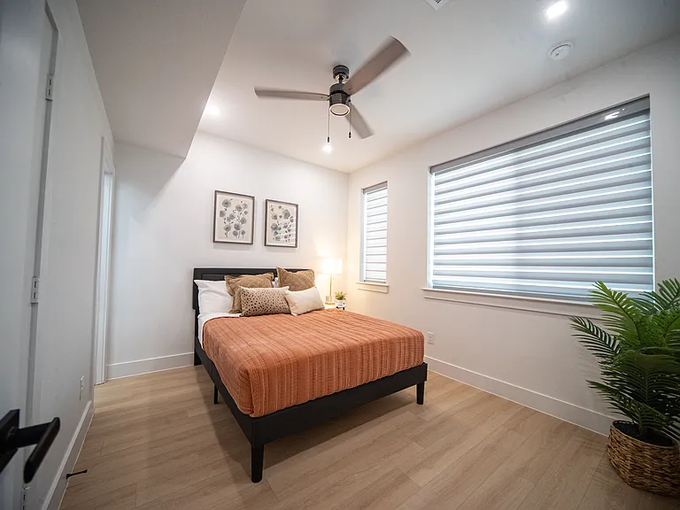 233 Urbane Crest Dr — Photo 13