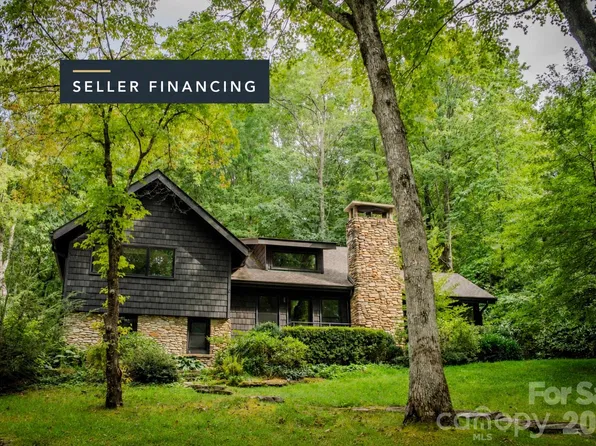 212 SE Shore Dr, Lake Toxaway, NC 28747