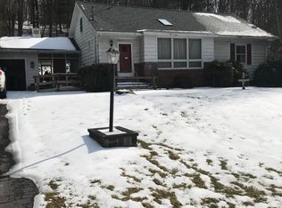 2577 Chase Rd, Shavertown, PA 18708