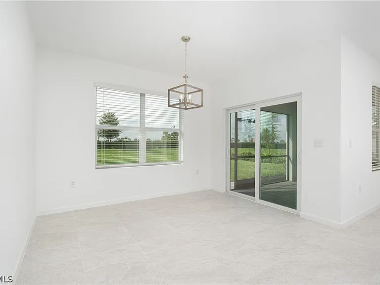 42380 Cascade Dr — Photo 4