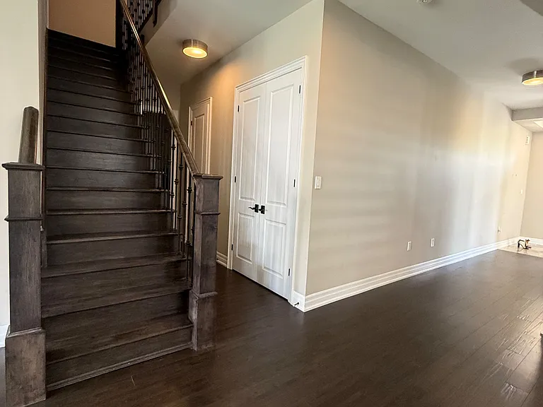 222 N Park Blvd — Photo 8