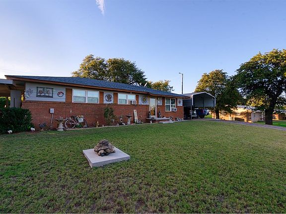 3rd image of 621 Clifford Ave