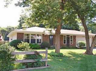965 N Greenleaf St, Gurnee, IL 60031