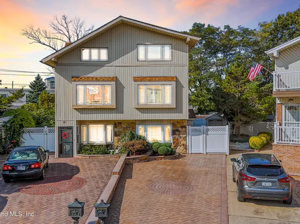 12 Mayberry Promenade, Staten Island, NY 10312