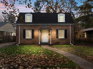 2741 Lincolnwood Dr, Evanston, IL