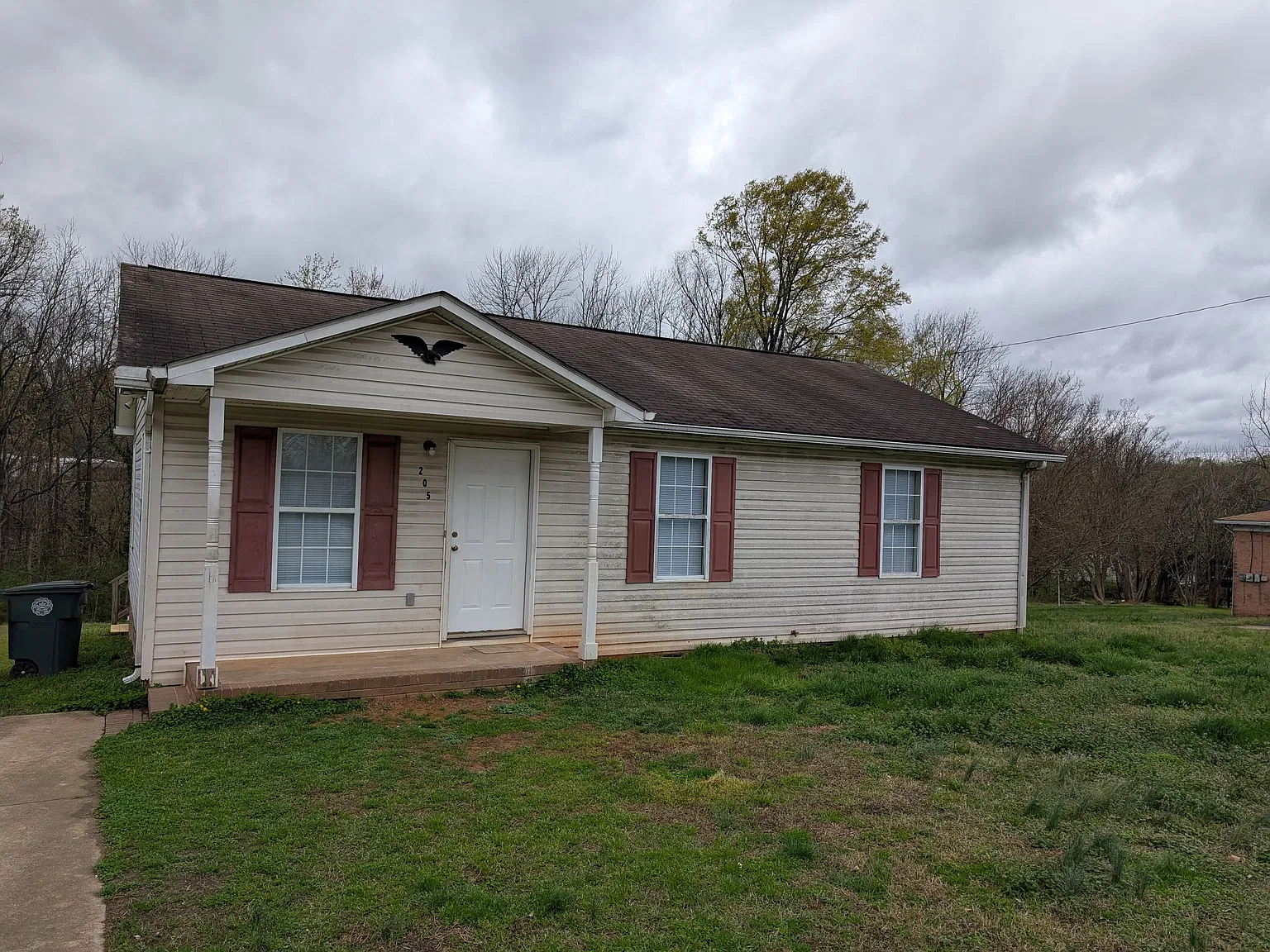 3 bed, 1.5 bath, 1120 sqft, $1,500 — Photo 1