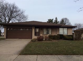 2315 Michael Dr, Sterling Heights, MI