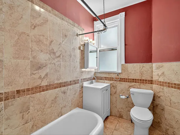 116 Bentley Avenue image 24 of 50