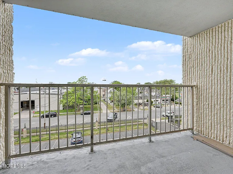 1000 River Rd #4G — Photo 6