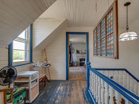 18th image of 7480 Beech Hill Rd