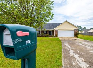 108 Sweet Bay Ct, Raeford, NC 28376