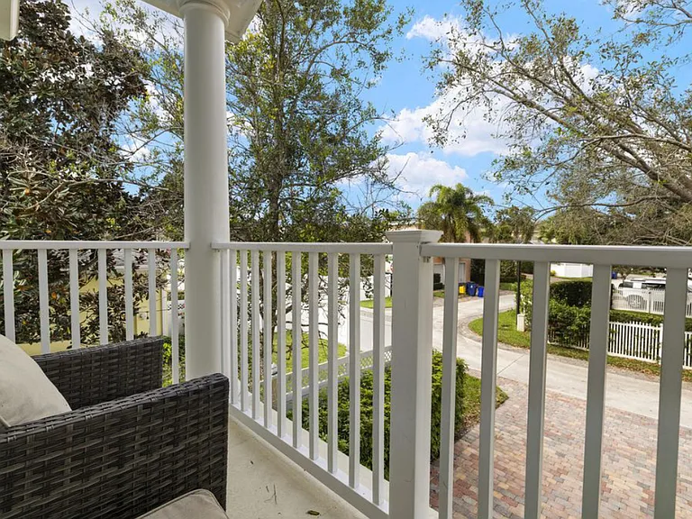 106 Bonaire Ln — Photo 10