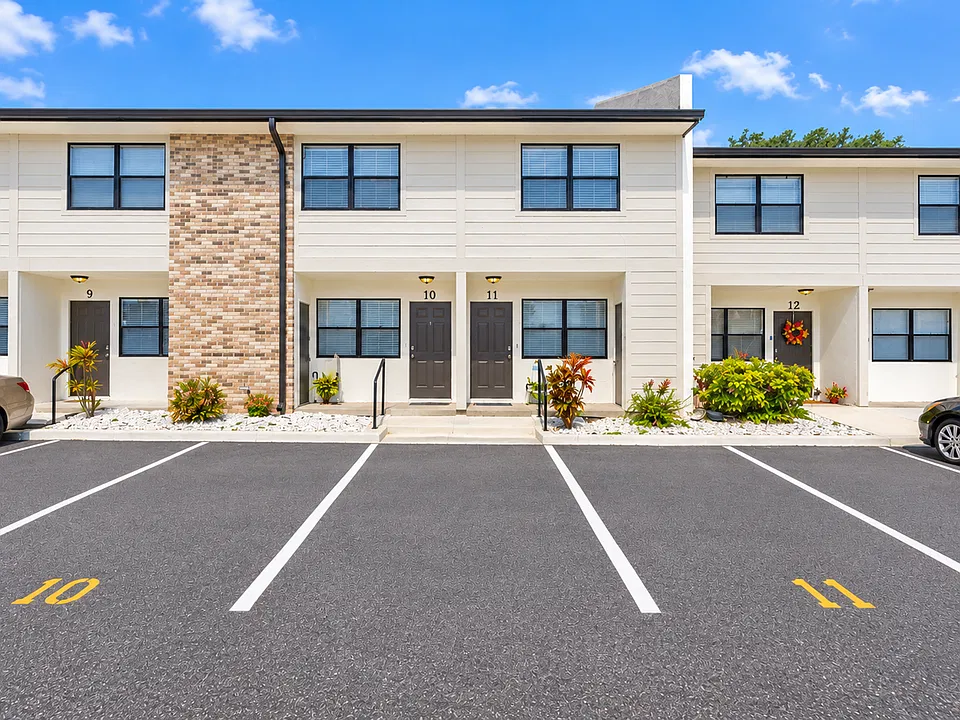 Spacious Renovated 2BR Townhome | 2.5 Baths, Pool & Private Laundry!