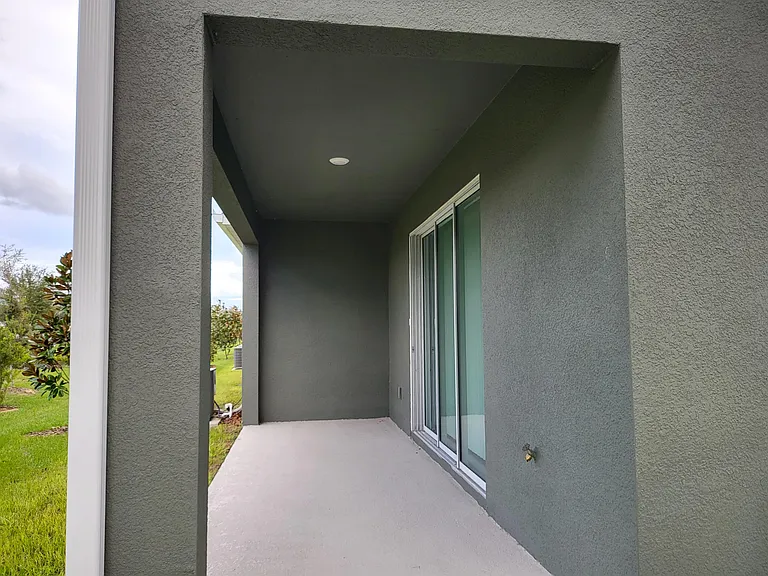 1204 Draintree St — Photo 11