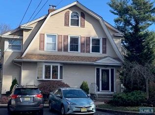 262 Saddle River Rd, Saddle Brook, NJ 07663