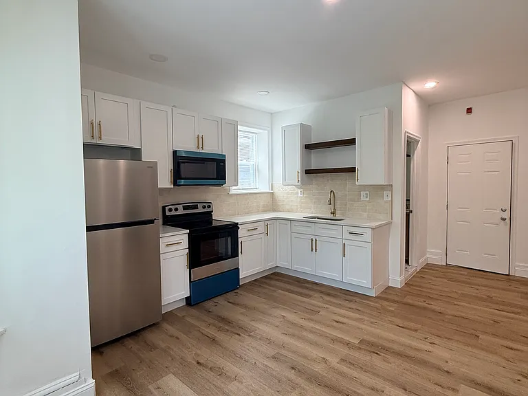 4517 Chester Ave #2F — Photo 6